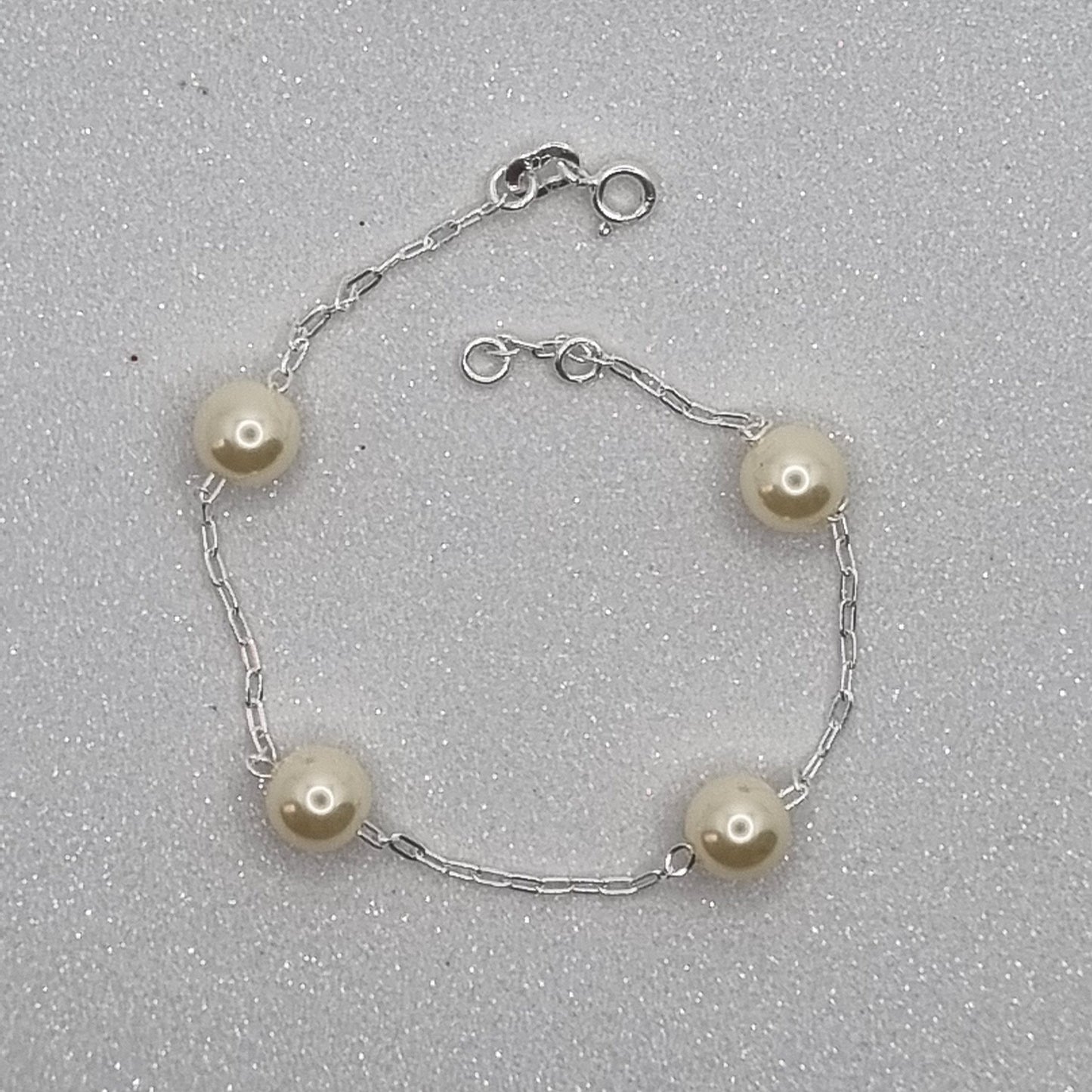 Medium Pearl Bracelet