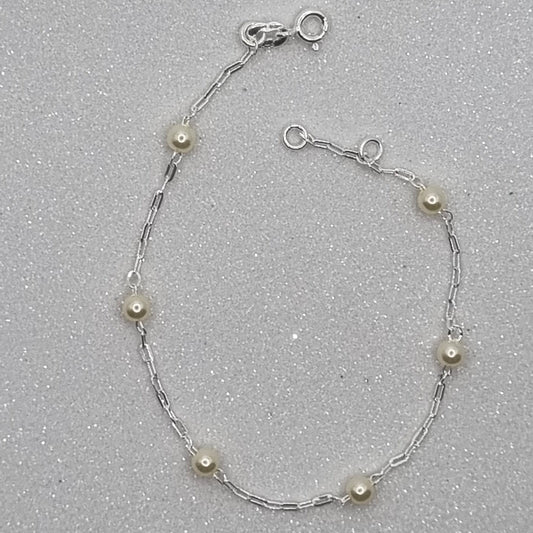 Small Pearl Bracelet